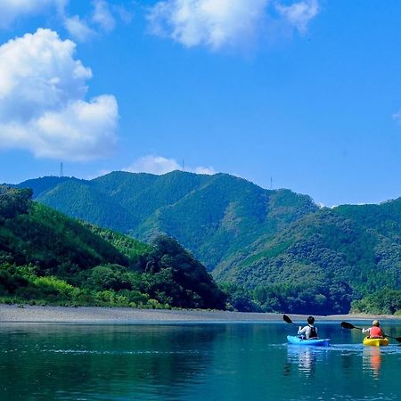 四万十川まで歩いて行ける 一棟まるっと貸し切りの宿 Gu Shimanto  Dış mekan fotoğraf